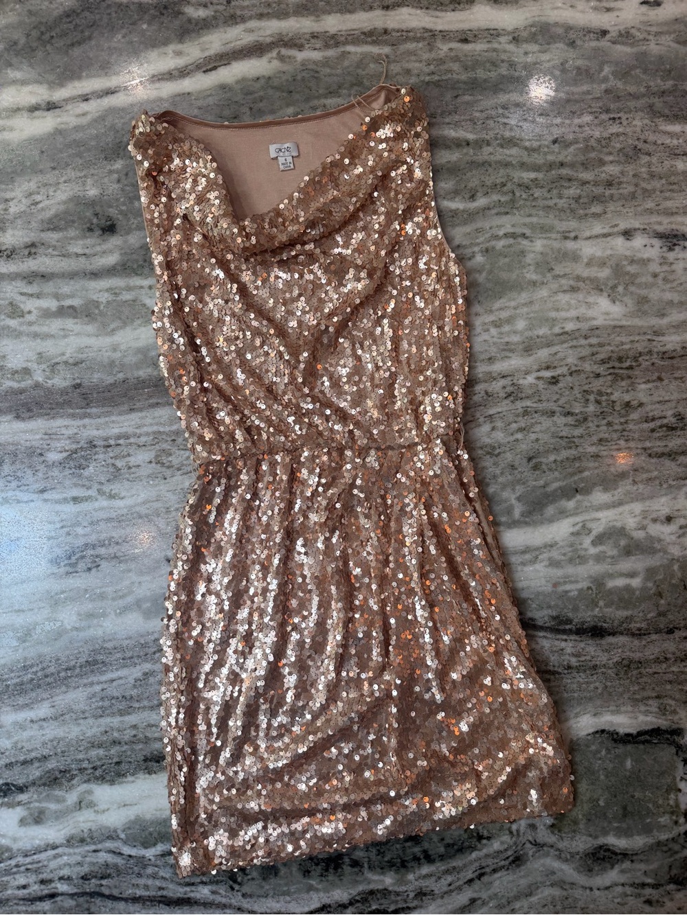 Cache Gold Sequin Cowl Neck Mini Dress
Women’s Size 6
